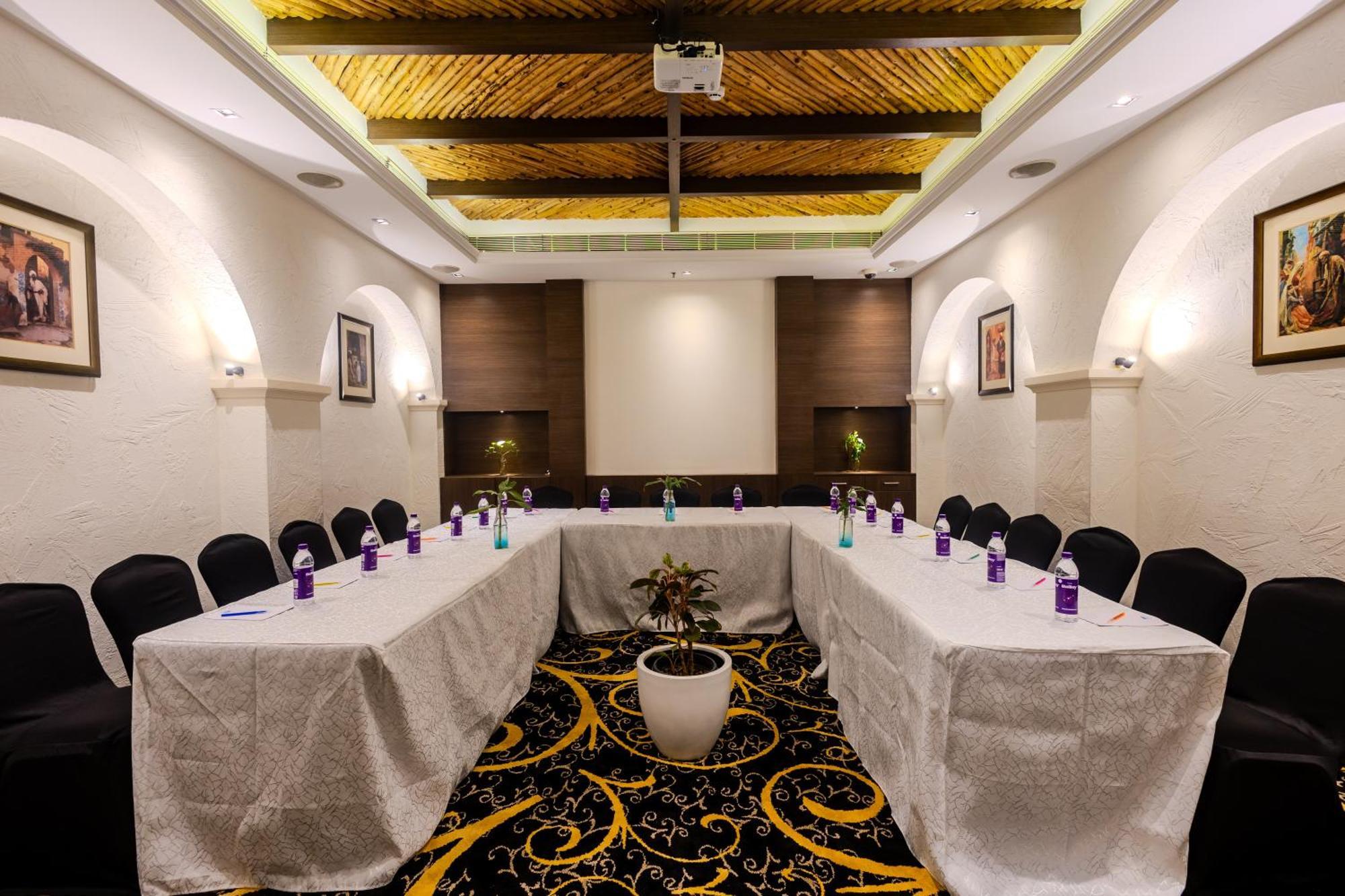 Olive Downtown Hotel Kochi Exterior foto
