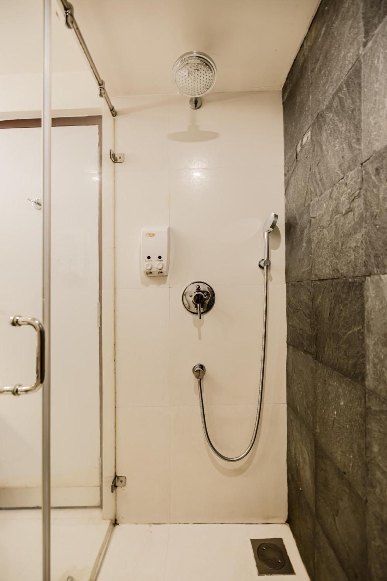 Olive Downtown Hotel Kochi Exterior foto