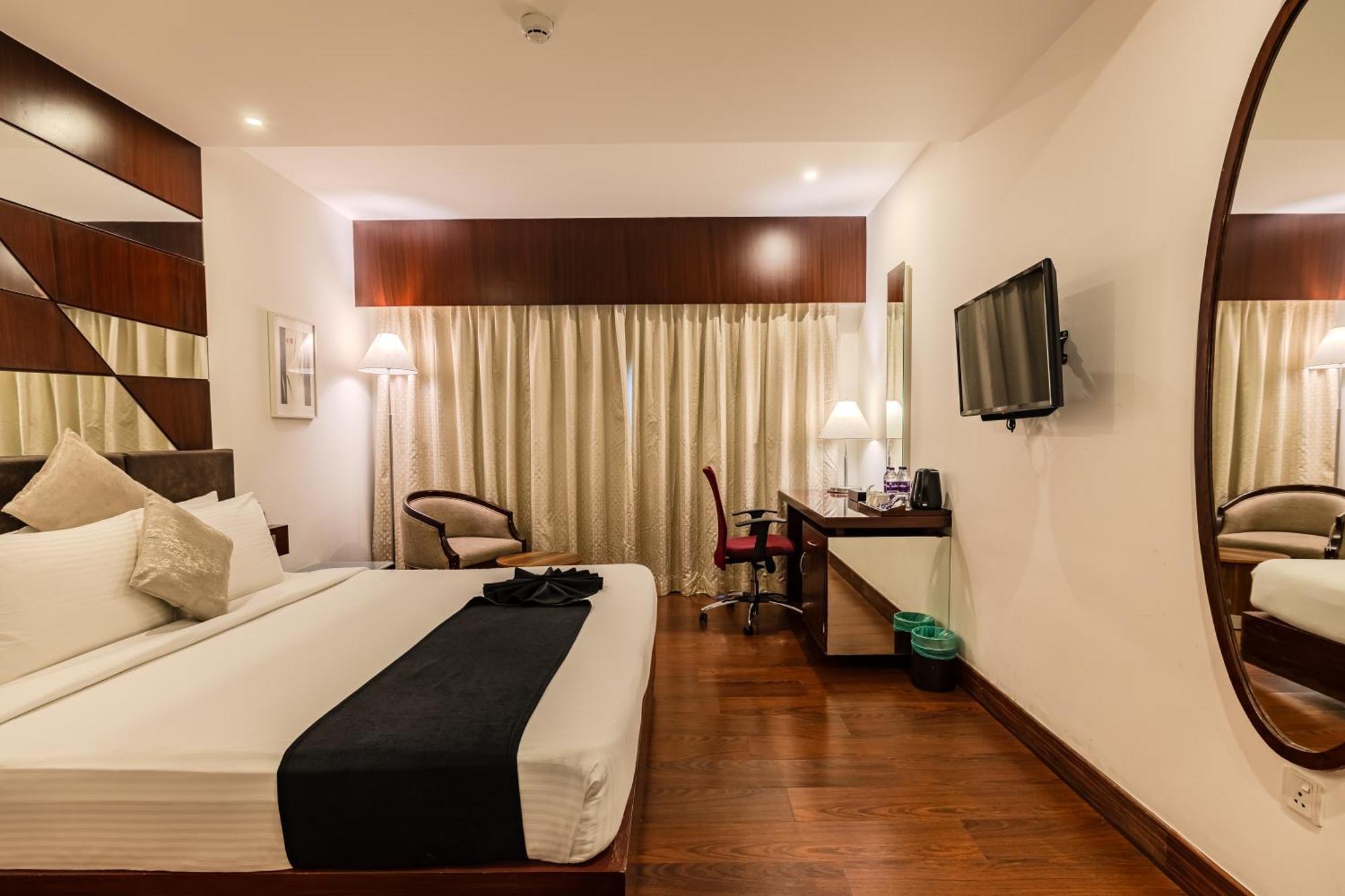 Olive Downtown Hotel Kochi Exterior foto